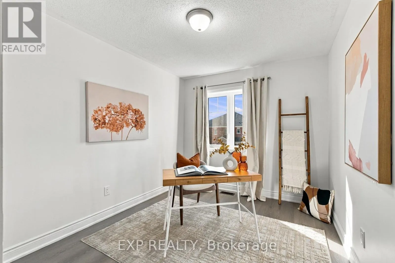 31 SAPPHIRE WAY