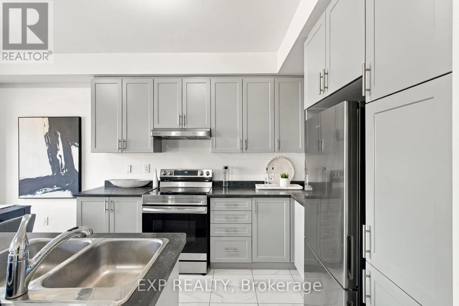 31 SAPPHIRE WAY