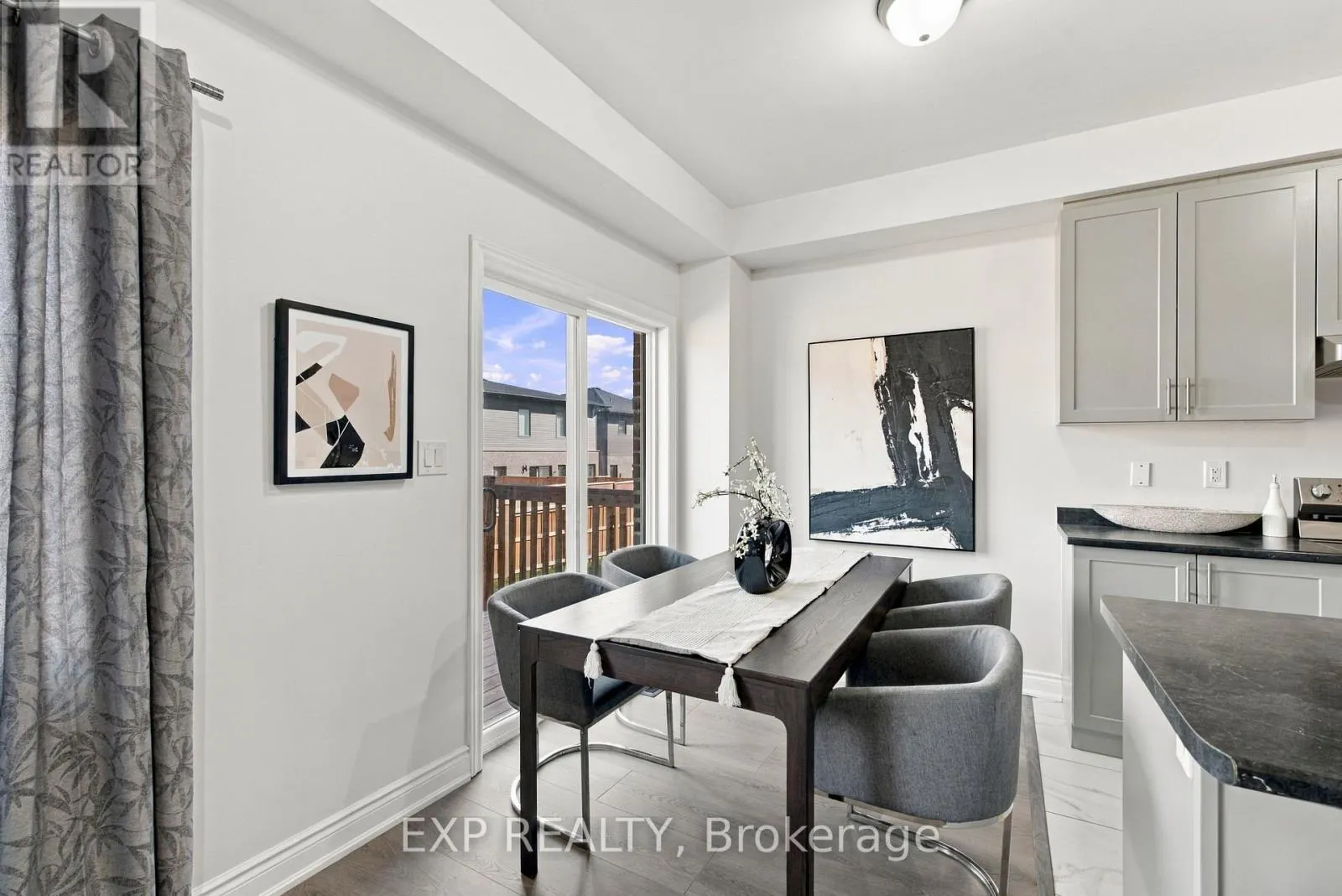 31 SAPPHIRE WAY
