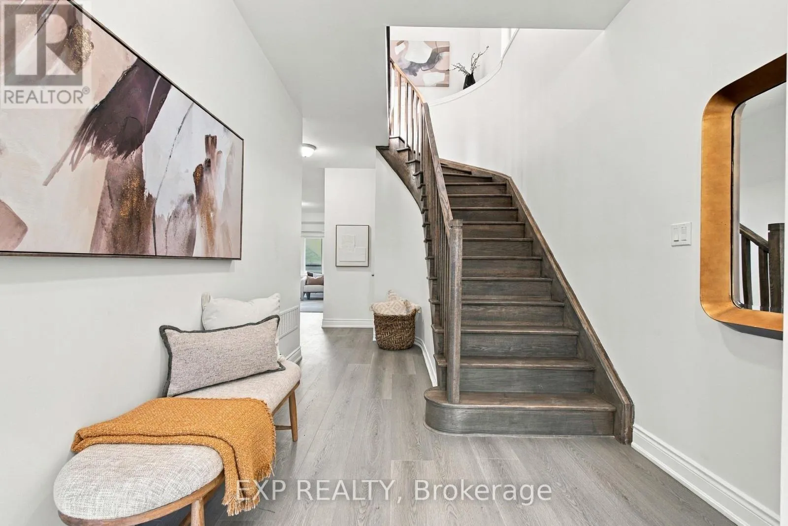 31 SAPPHIRE WAY