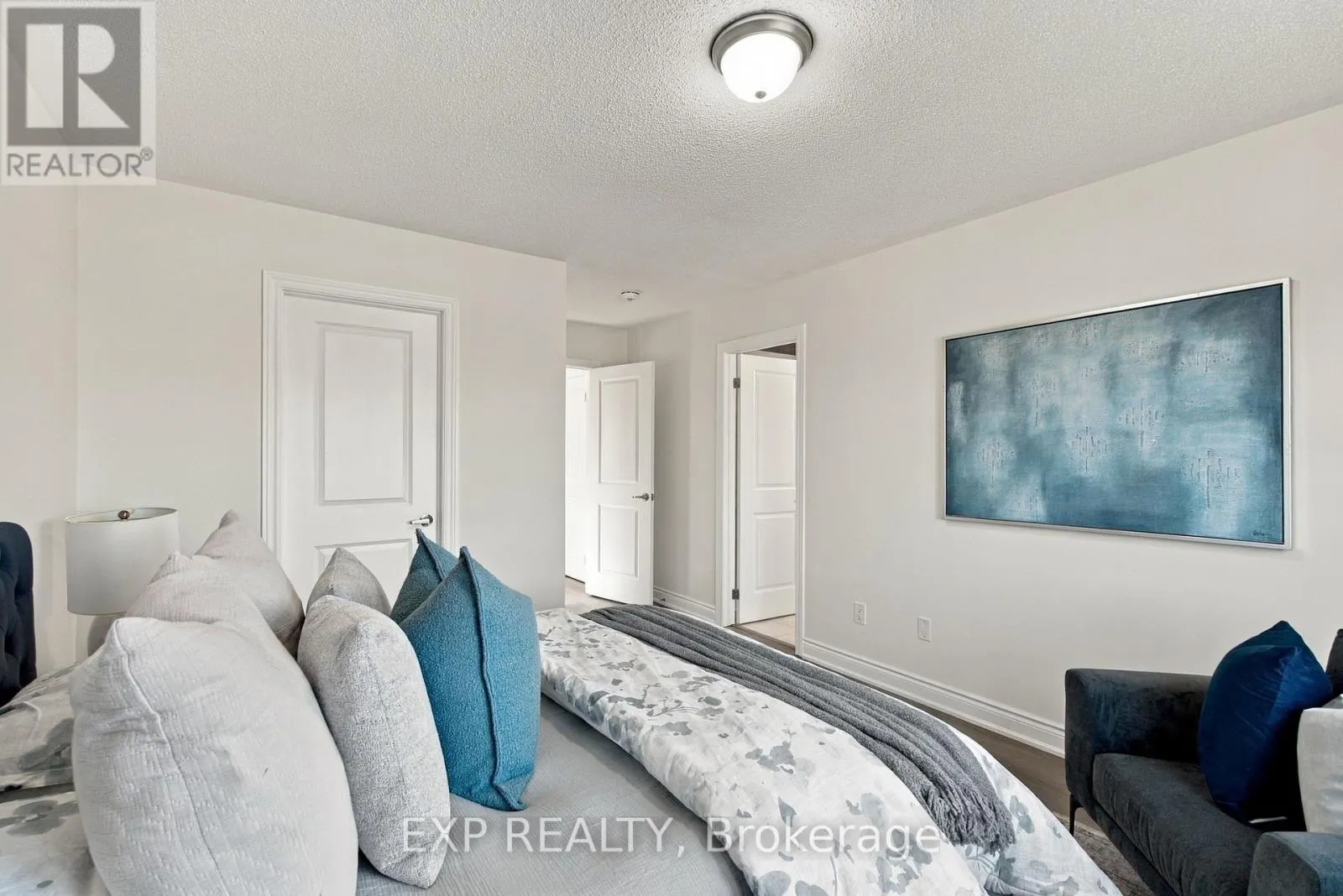 31 SAPPHIRE WAY