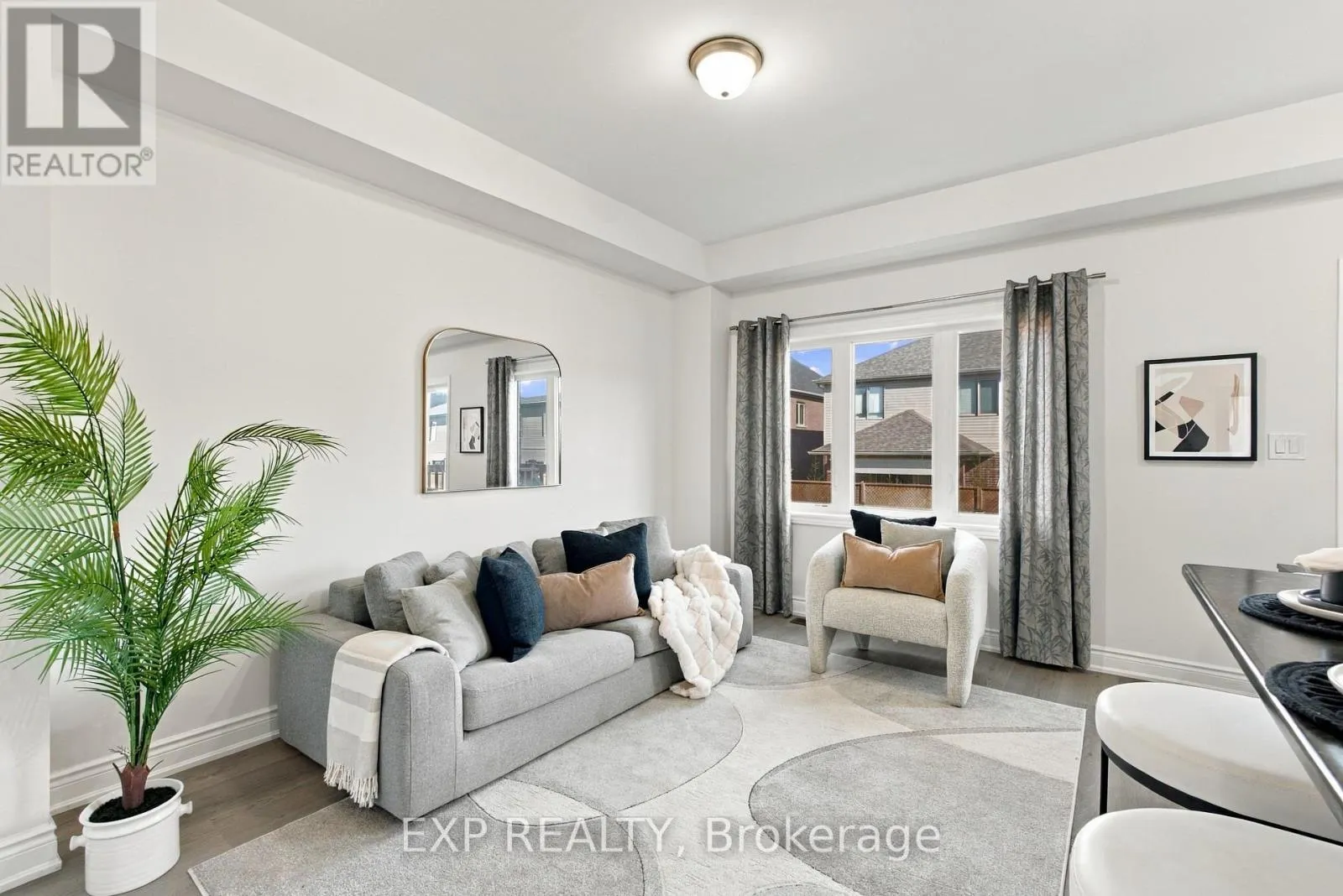31 SAPPHIRE WAY
