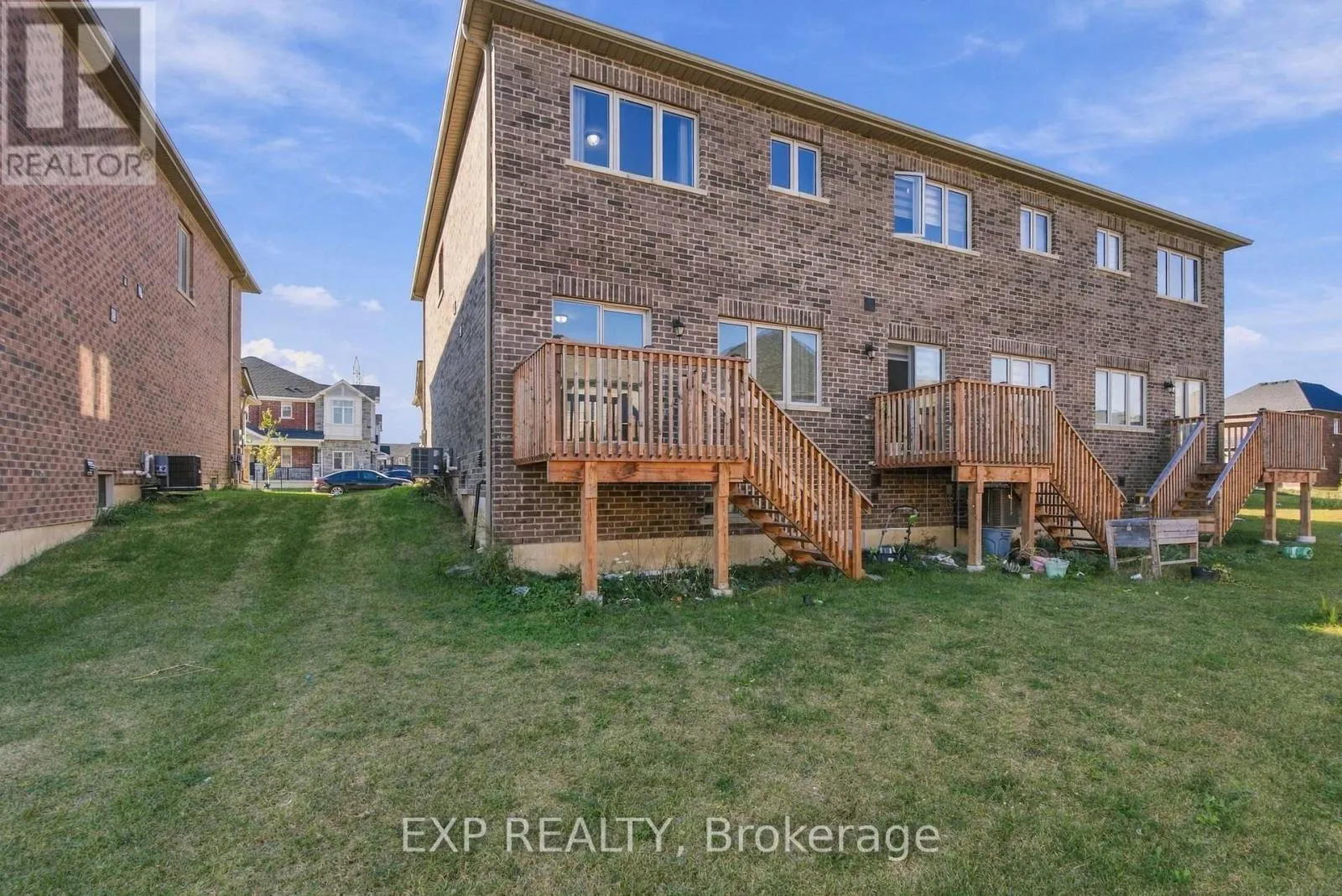 31 SAPPHIRE WAY