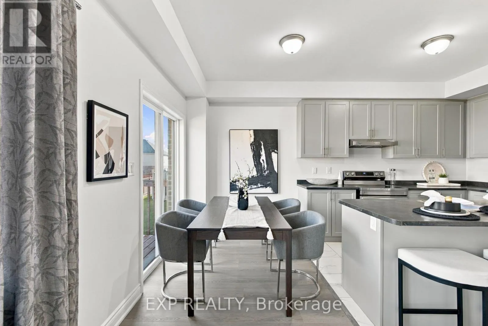 31 SAPPHIRE WAY