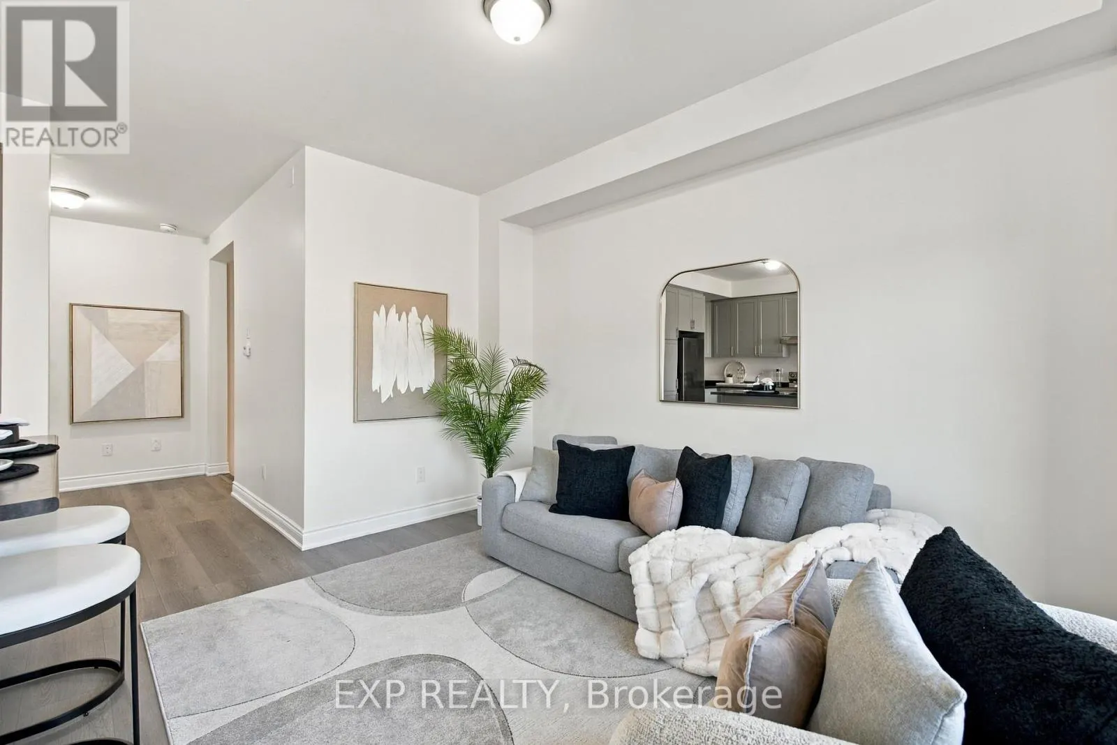 31 SAPPHIRE WAY