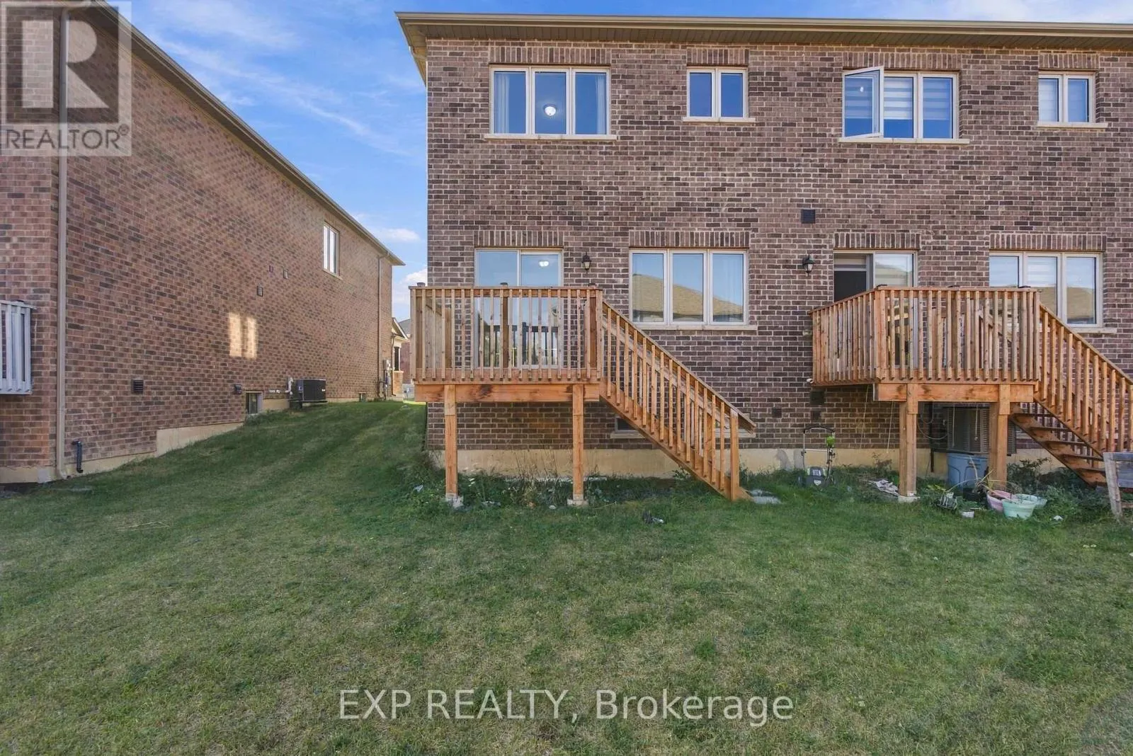 31 SAPPHIRE WAY