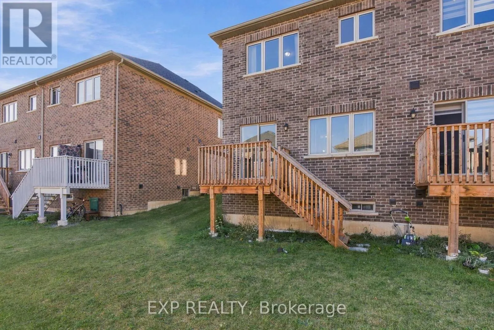 31 SAPPHIRE WAY