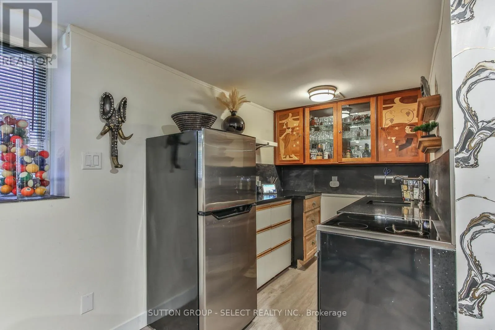 35 CROXTON ROAD W