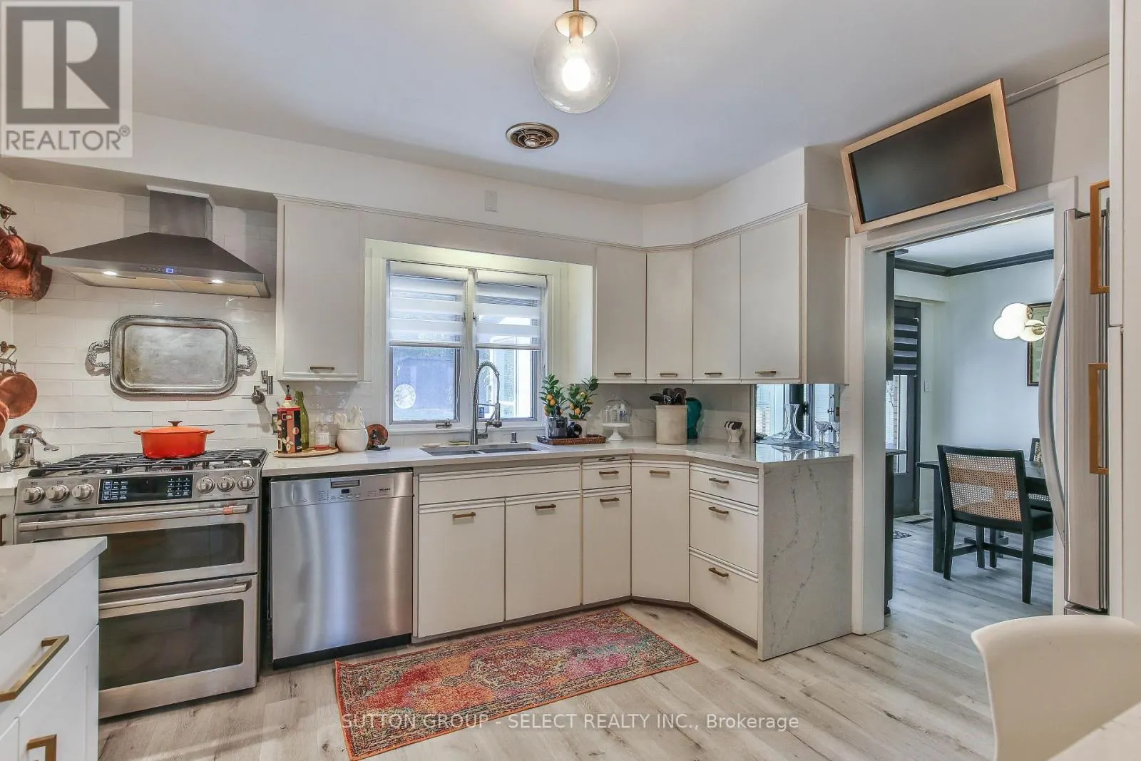 35 CROXTON ROAD W