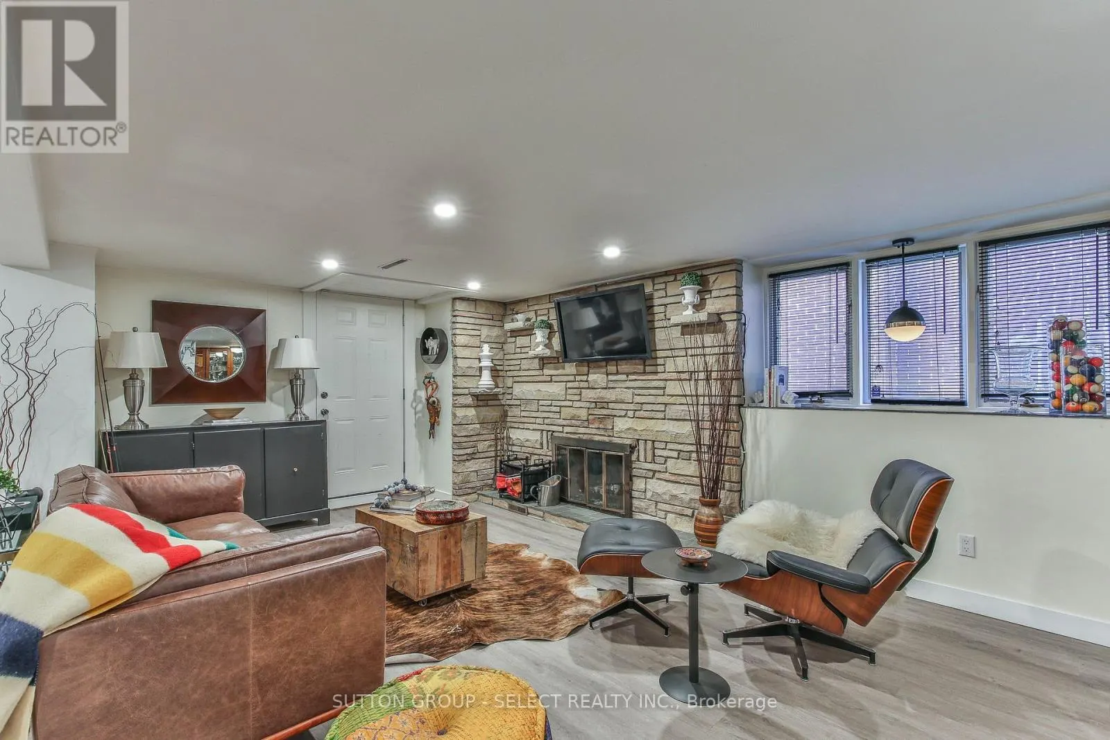 35 CROXTON ROAD W