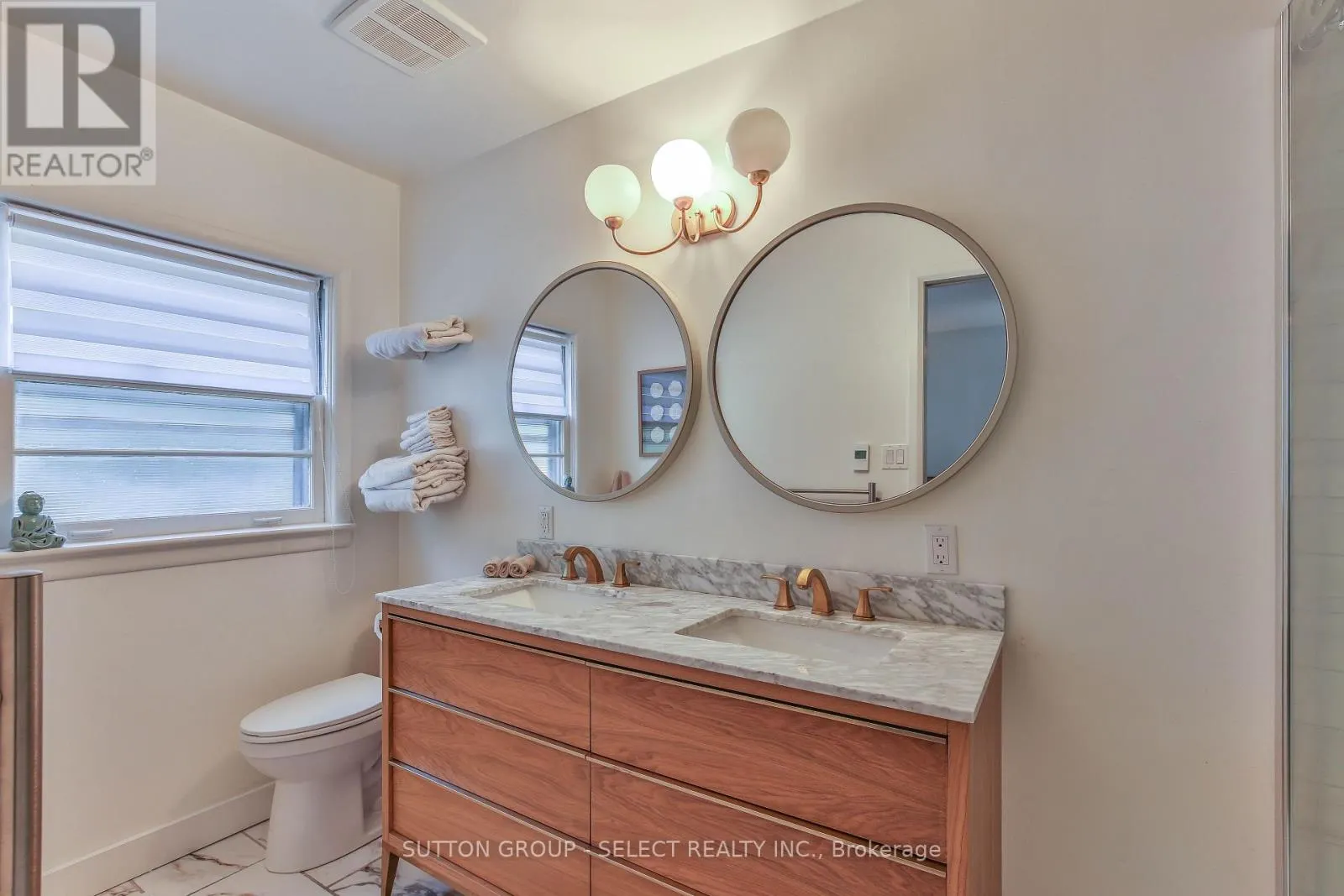 35 CROXTON ROAD W