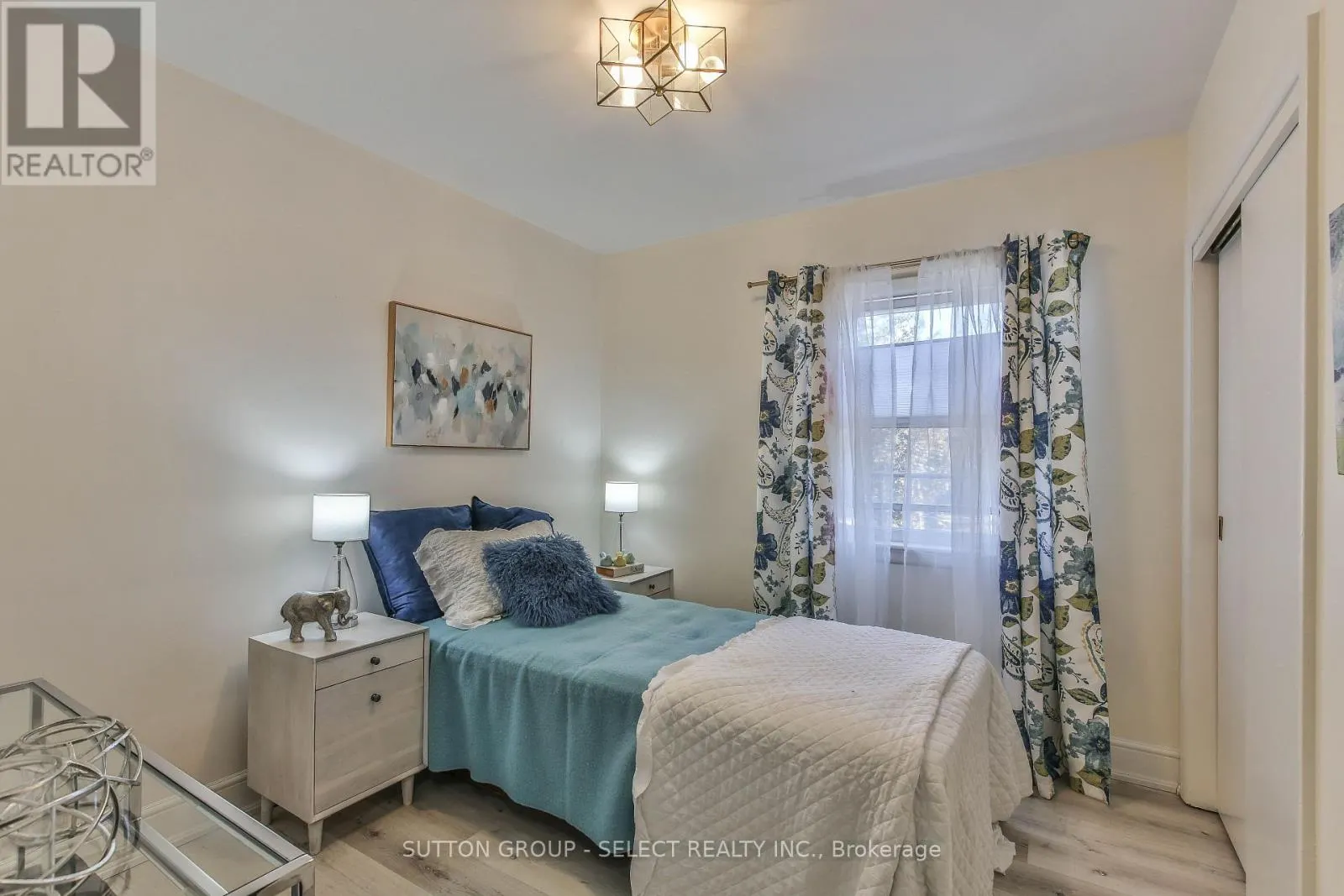 35 CROXTON ROAD W