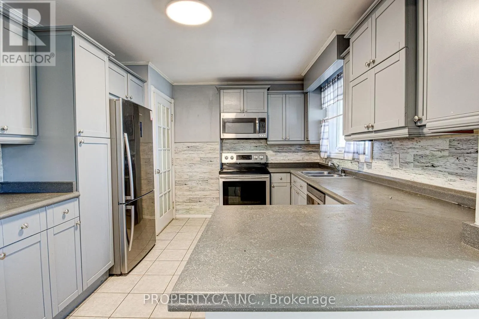 71 HIGHPARK AVENUE