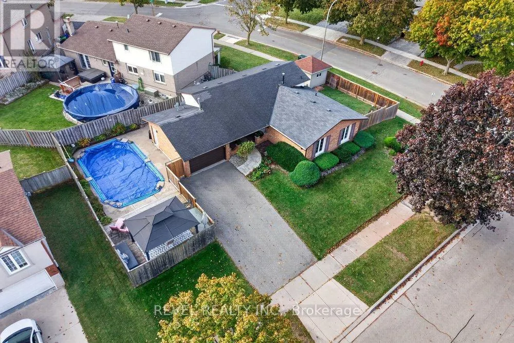 2 LORING CRESCENT