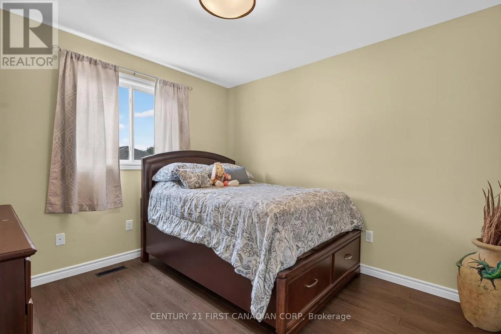 1354 ASPENRIDGE CRESCENT