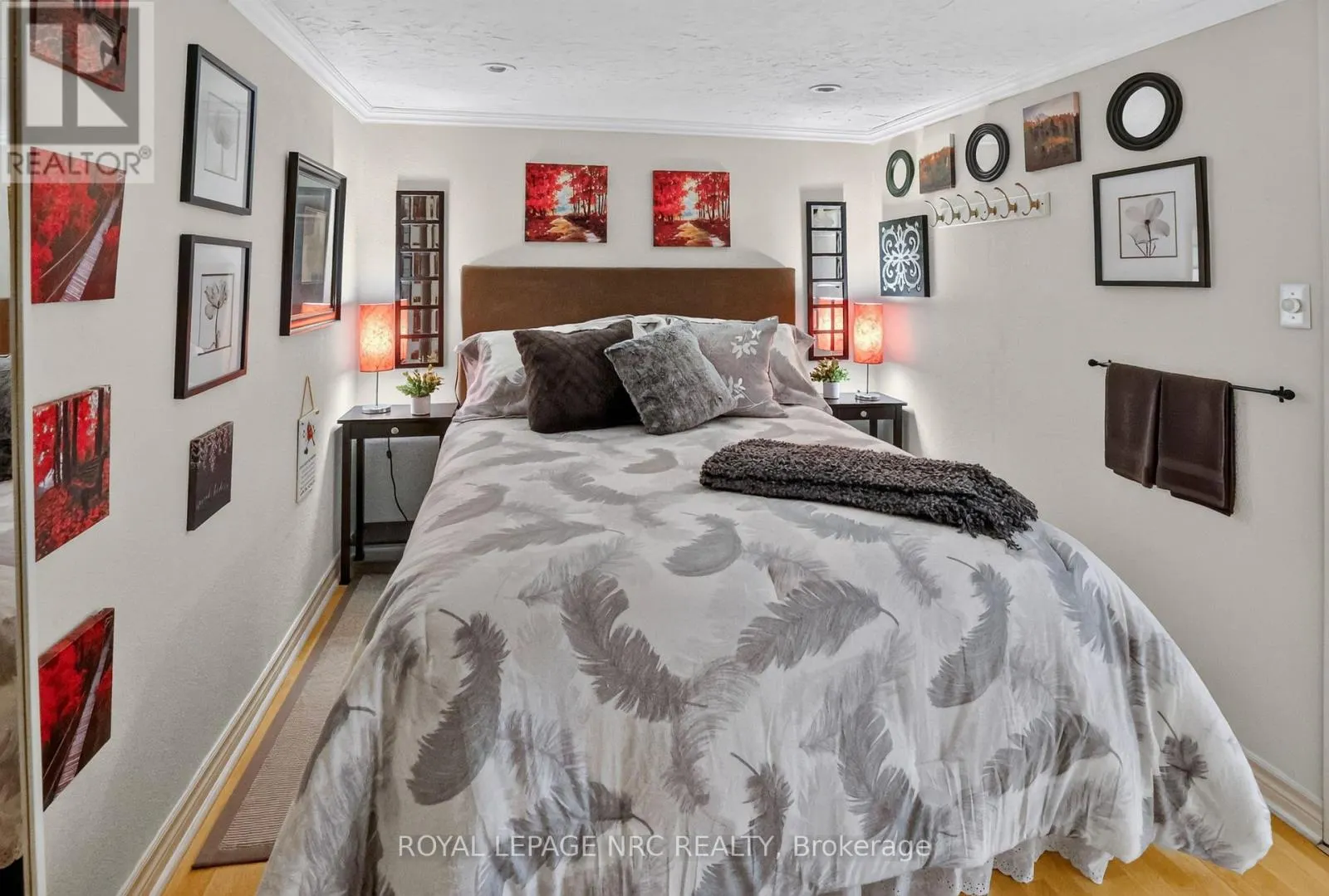 77 LEASIDE DRIVE