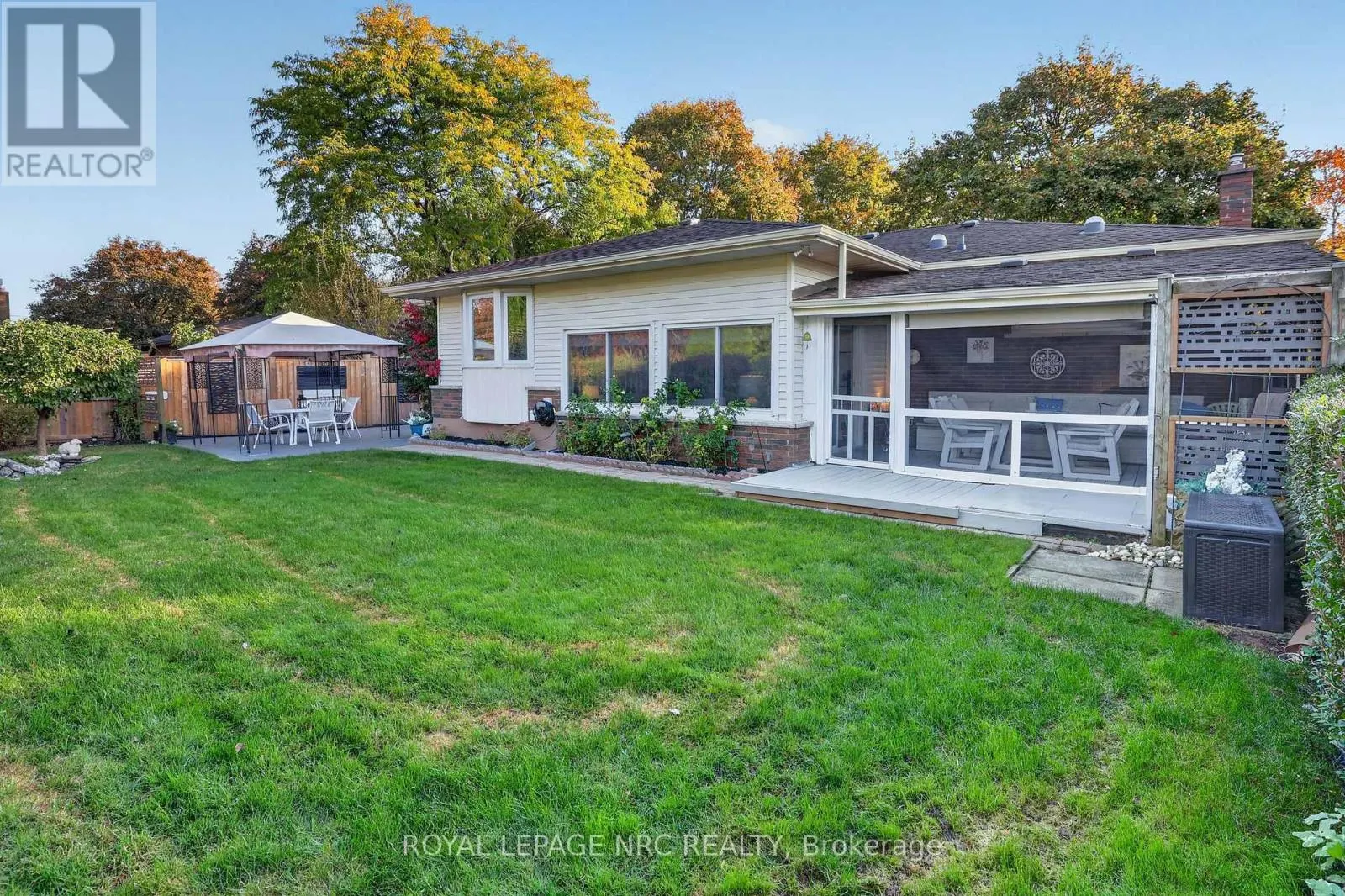77 LEASIDE DRIVE