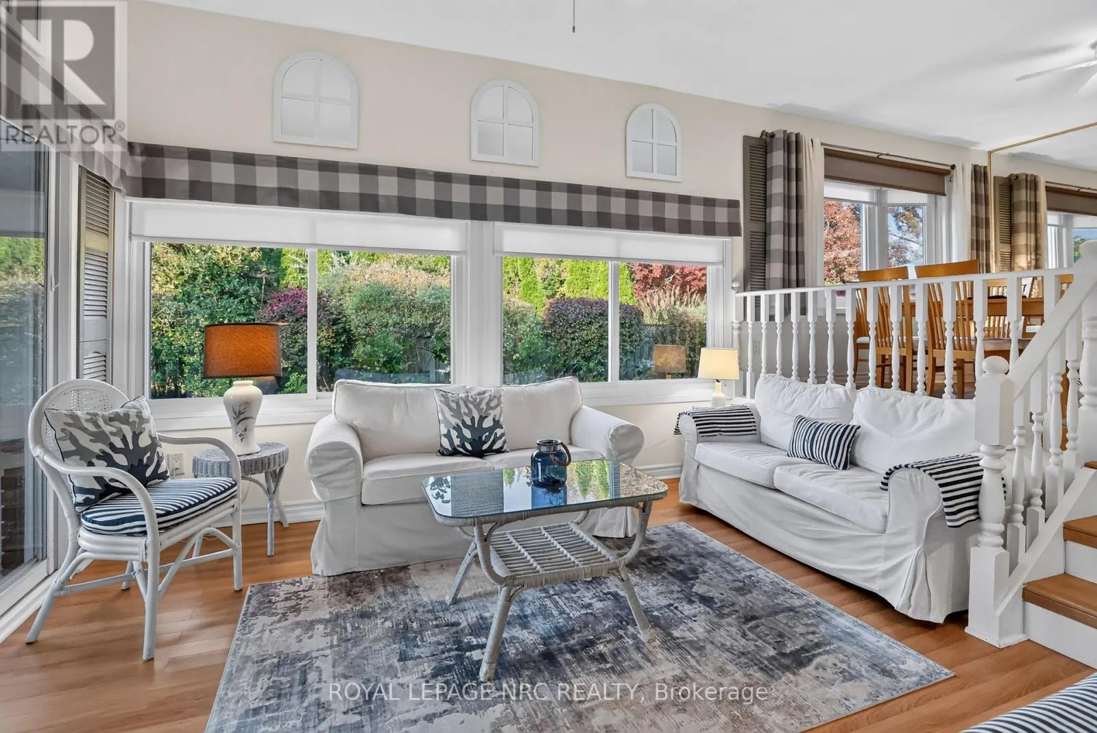 77 LEASIDE DRIVE