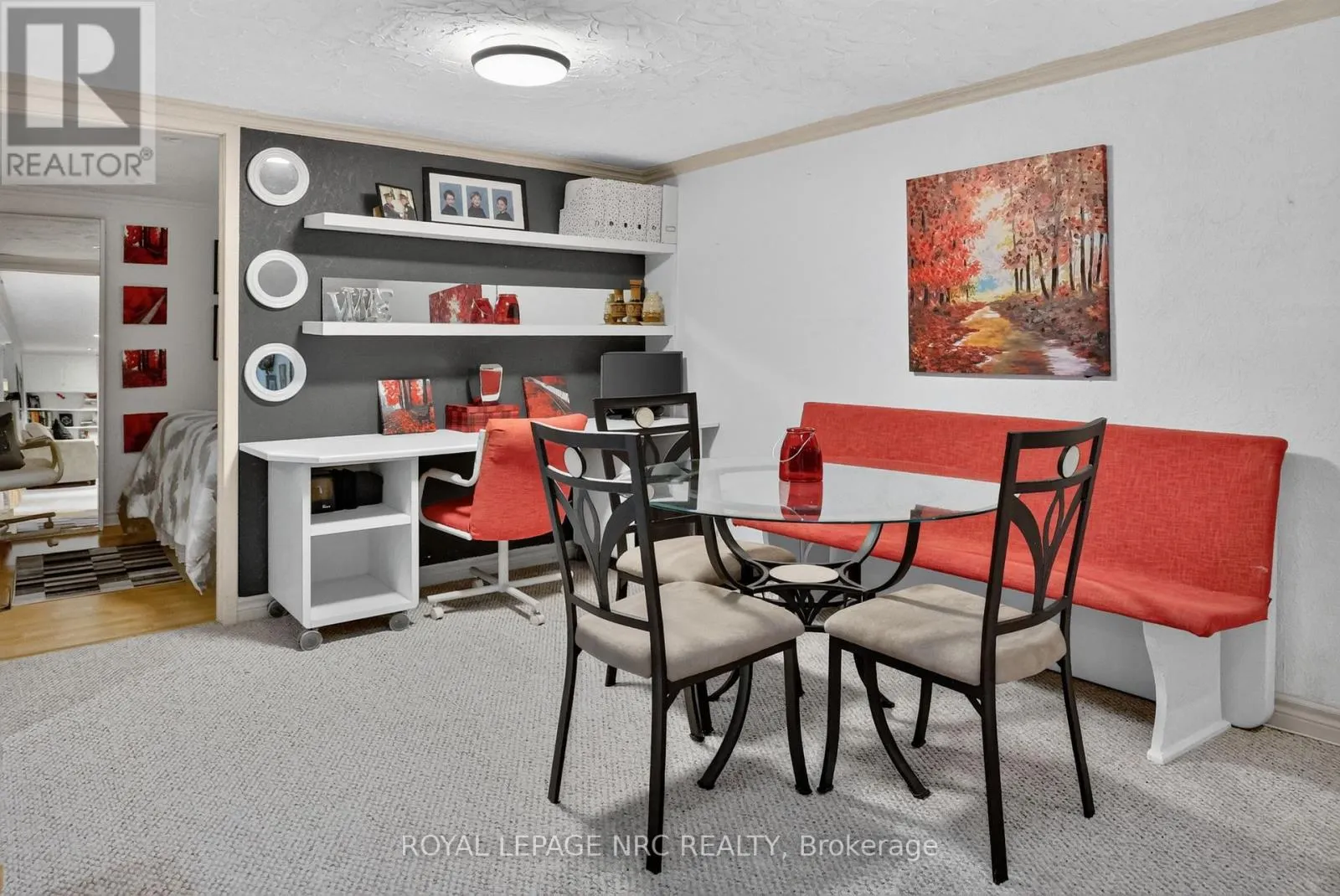 77 LEASIDE DRIVE