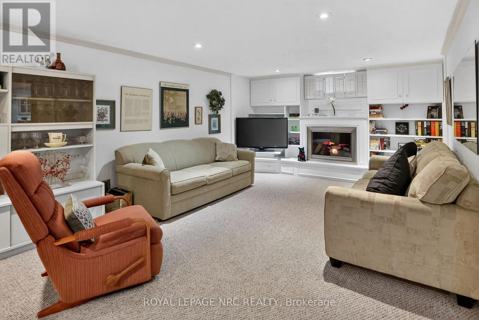77 LEASIDE DRIVE