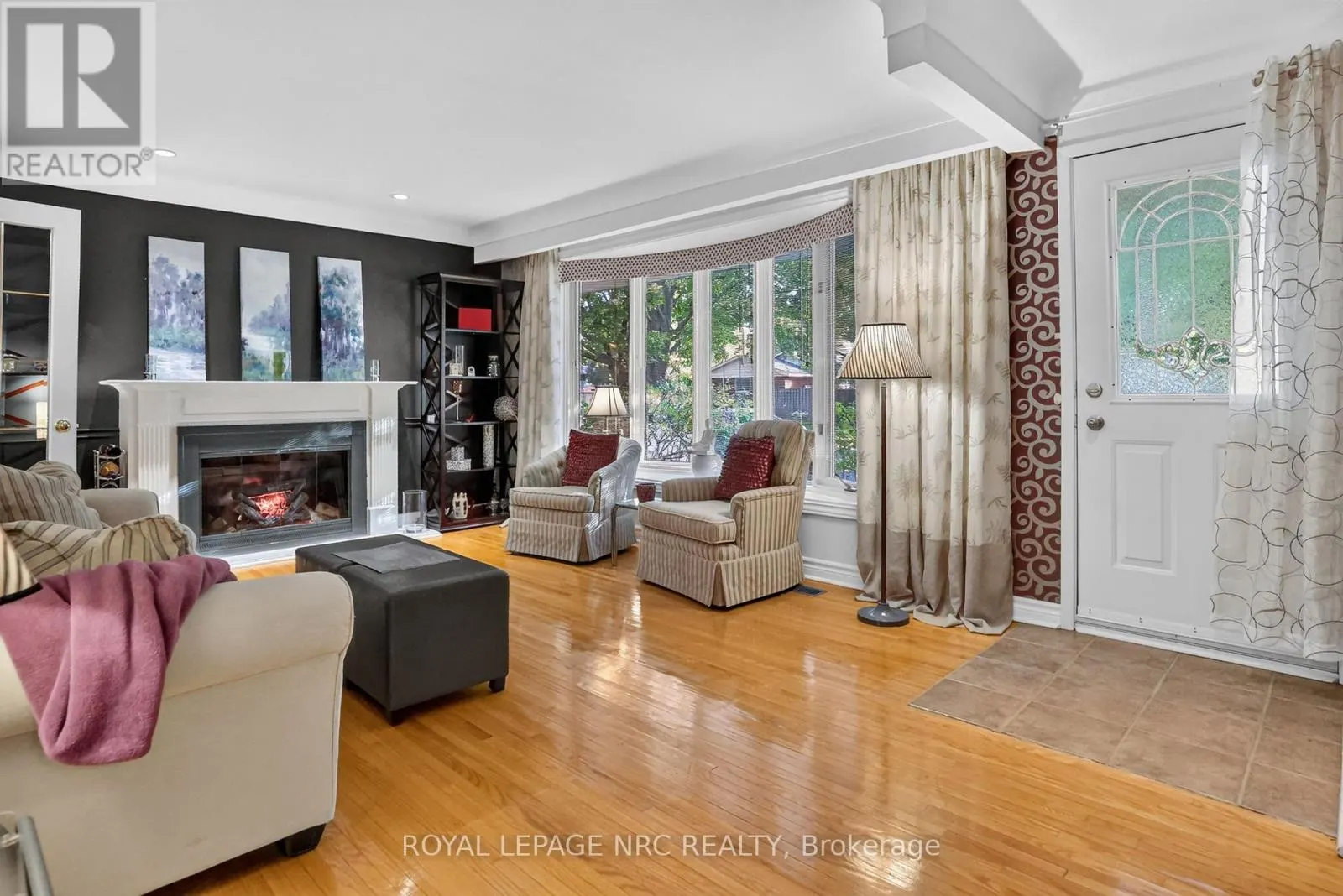 77 LEASIDE DRIVE