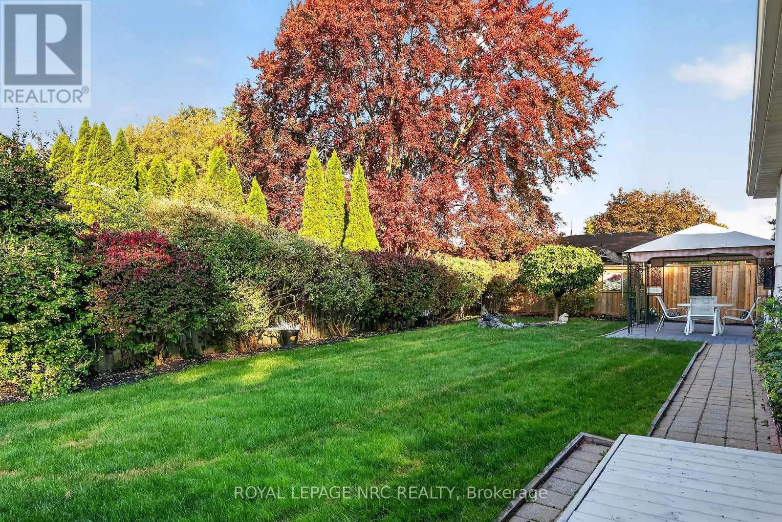 77 LEASIDE DRIVE