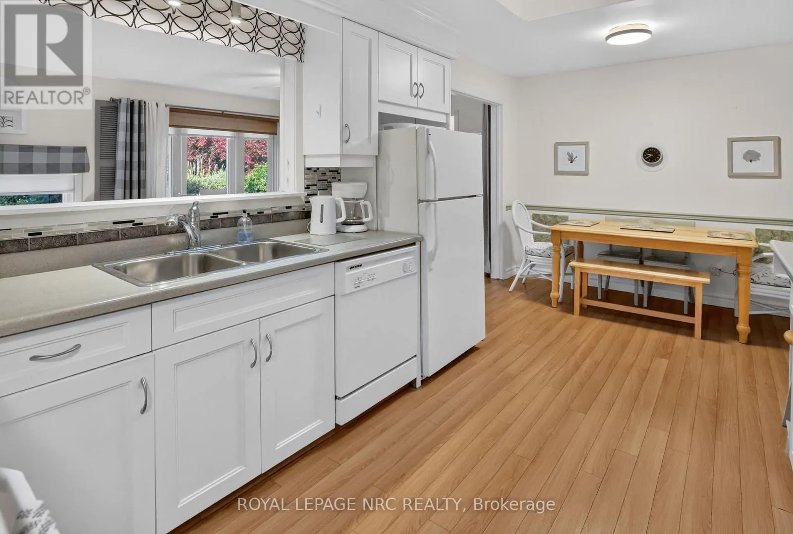 77 LEASIDE DRIVE