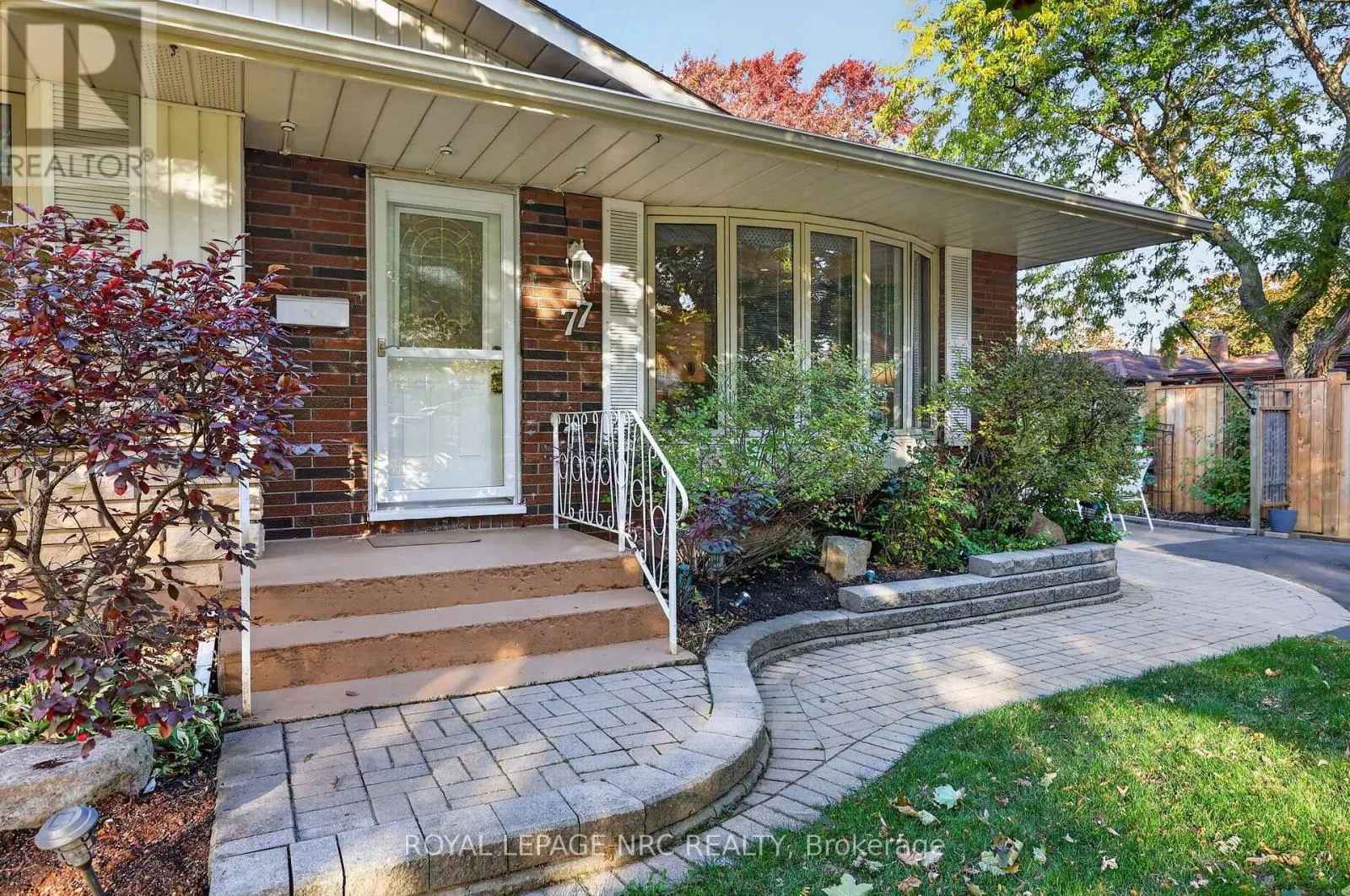 77 LEASIDE DRIVE