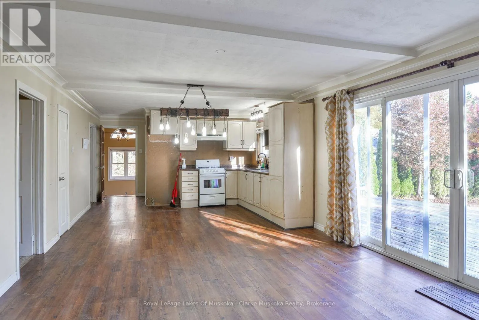 102 FULSOM CRESCENT