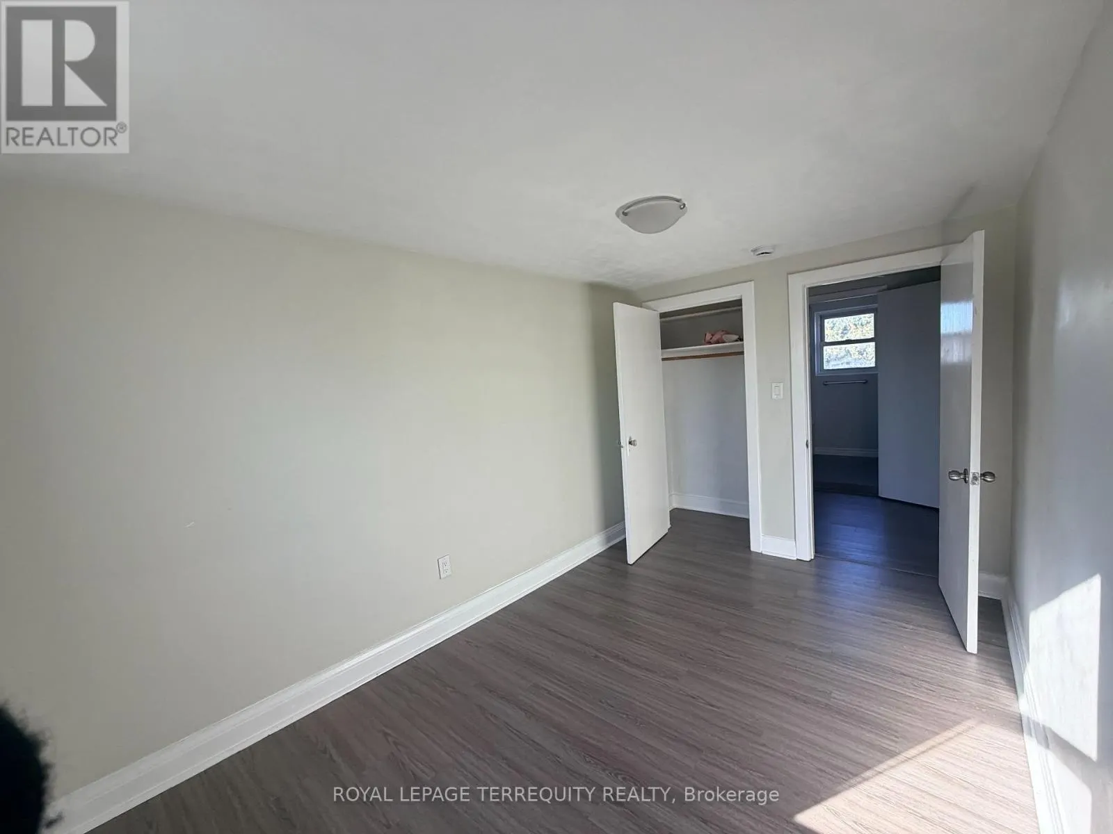1 - 1031 FENNELL AVENUE E