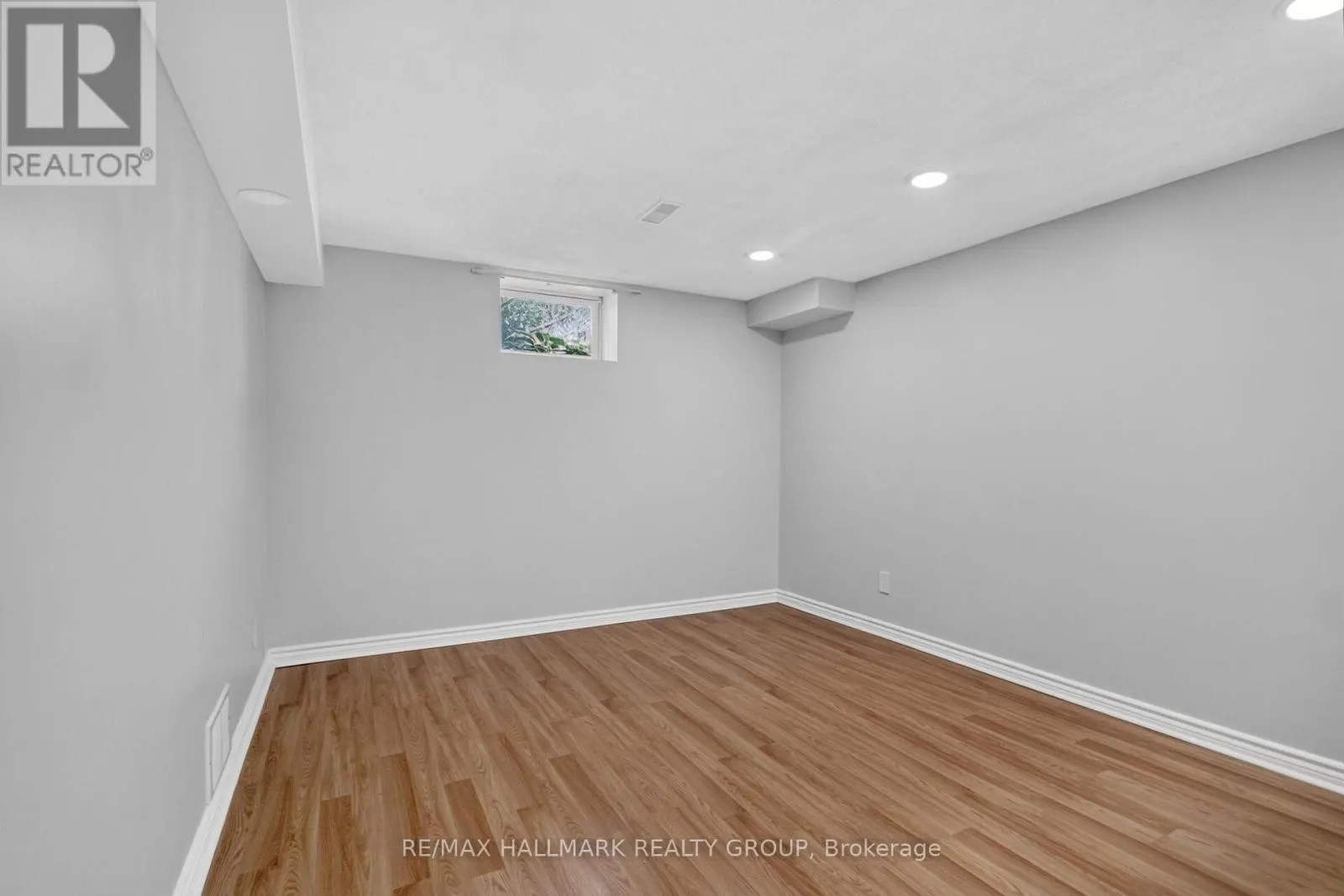 82 WHALINGS CIRCLE