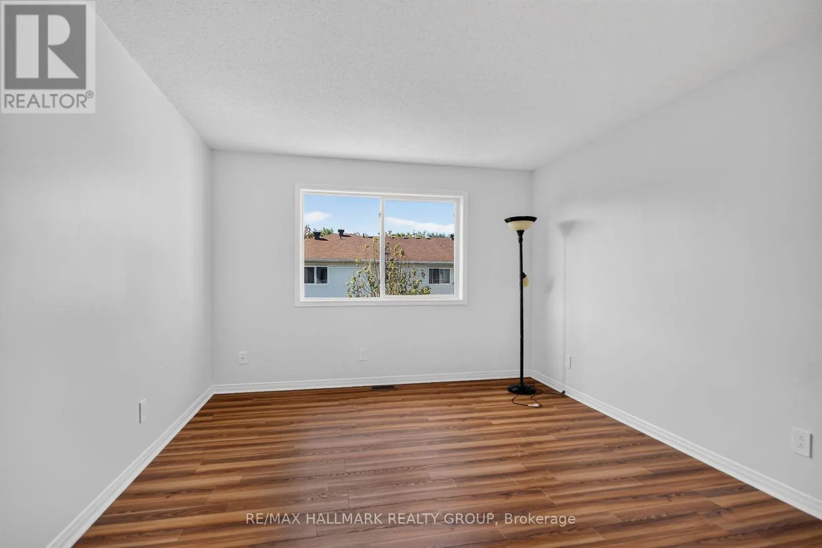 82 WHALINGS CIRCLE