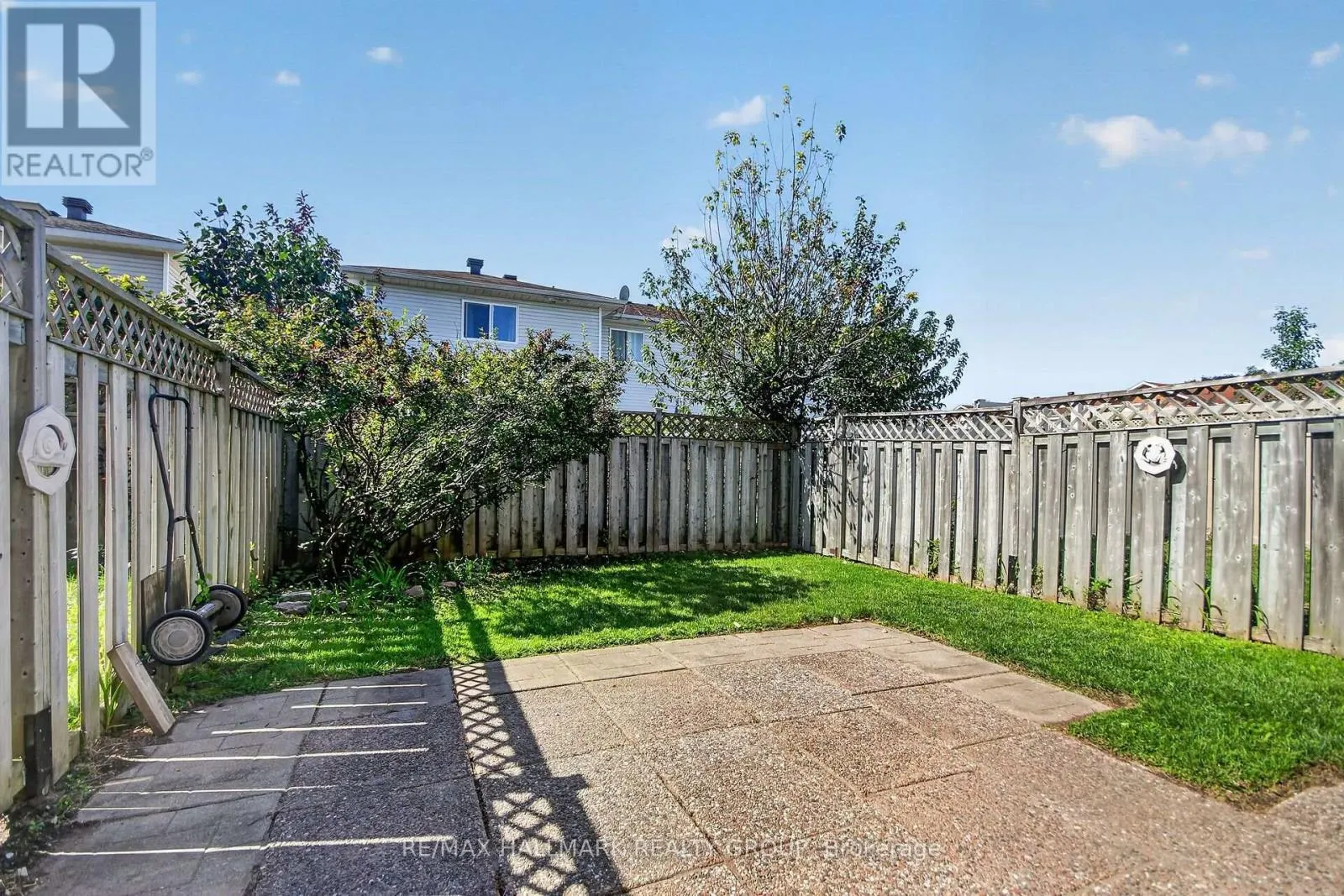 82 WHALINGS CIRCLE