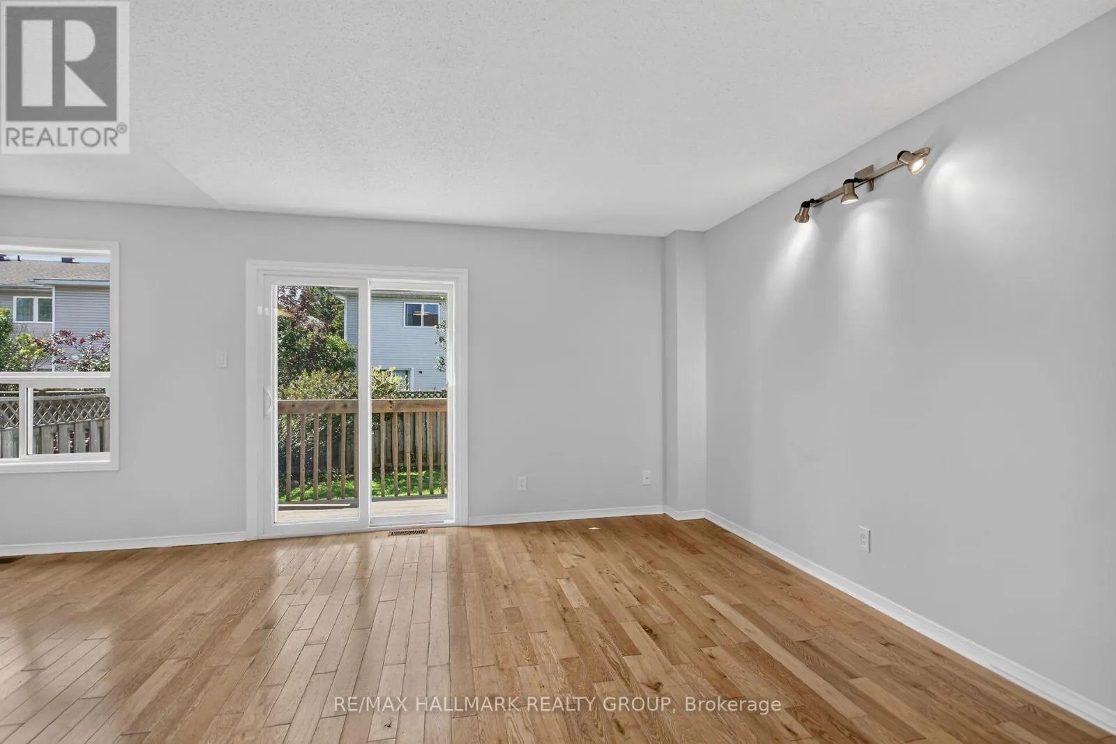 82 WHALINGS CIRCLE