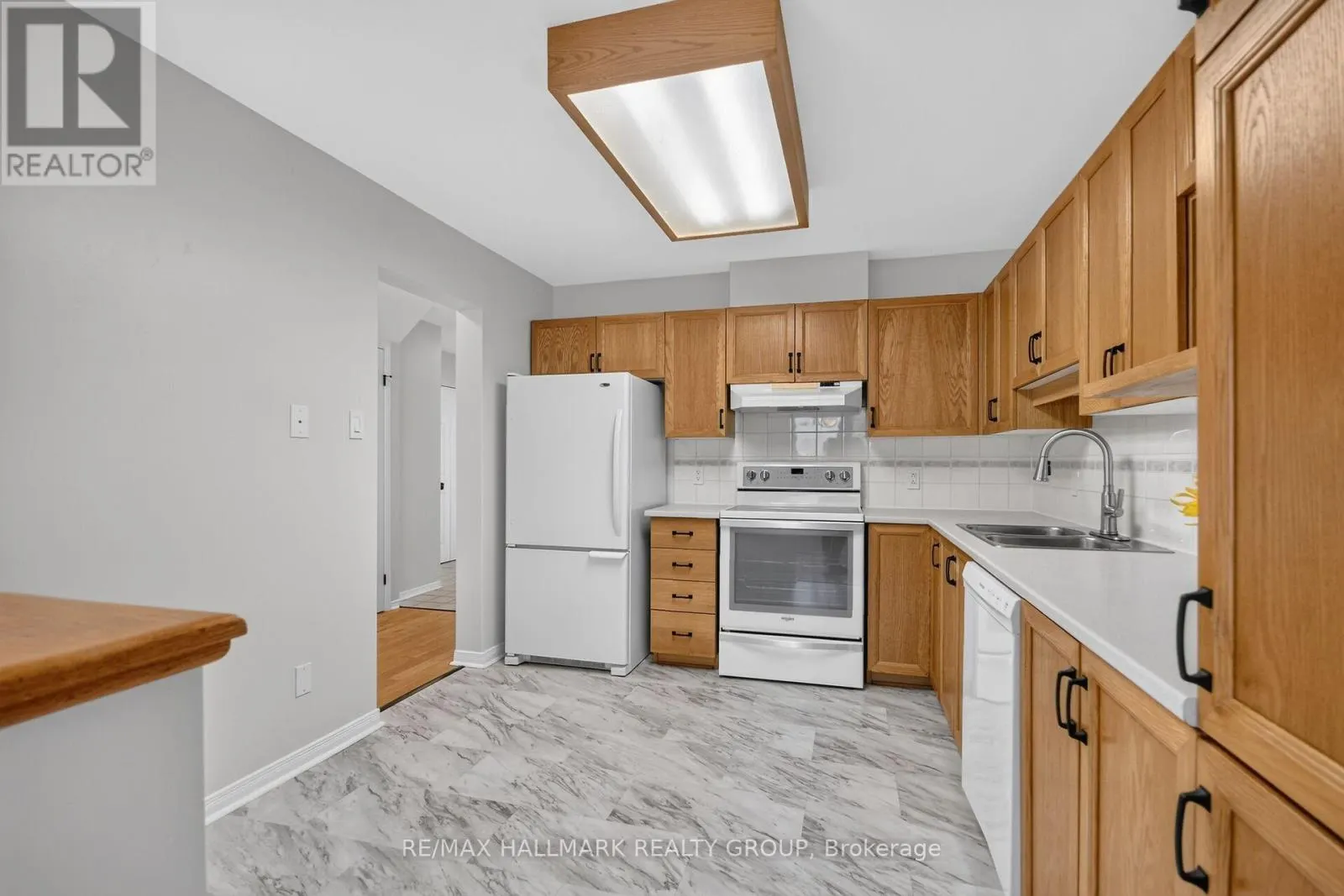 82 WHALINGS CIRCLE