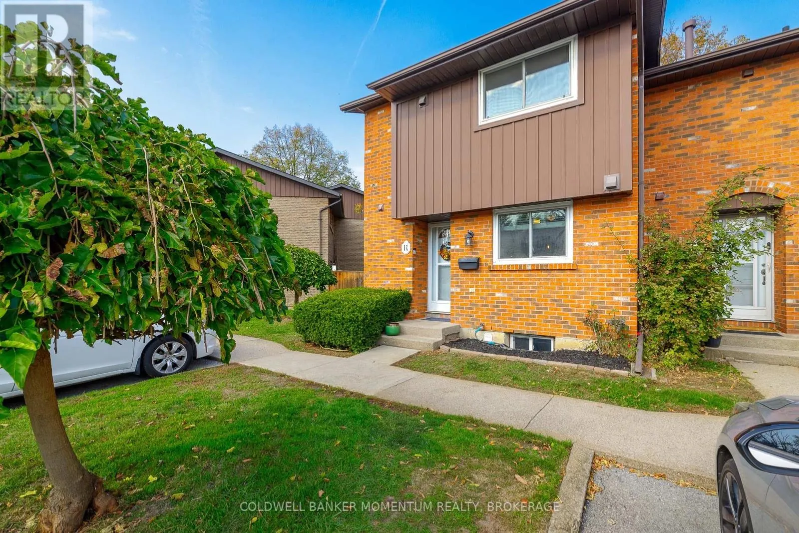 11 - 151 LINWELL ROAD #11