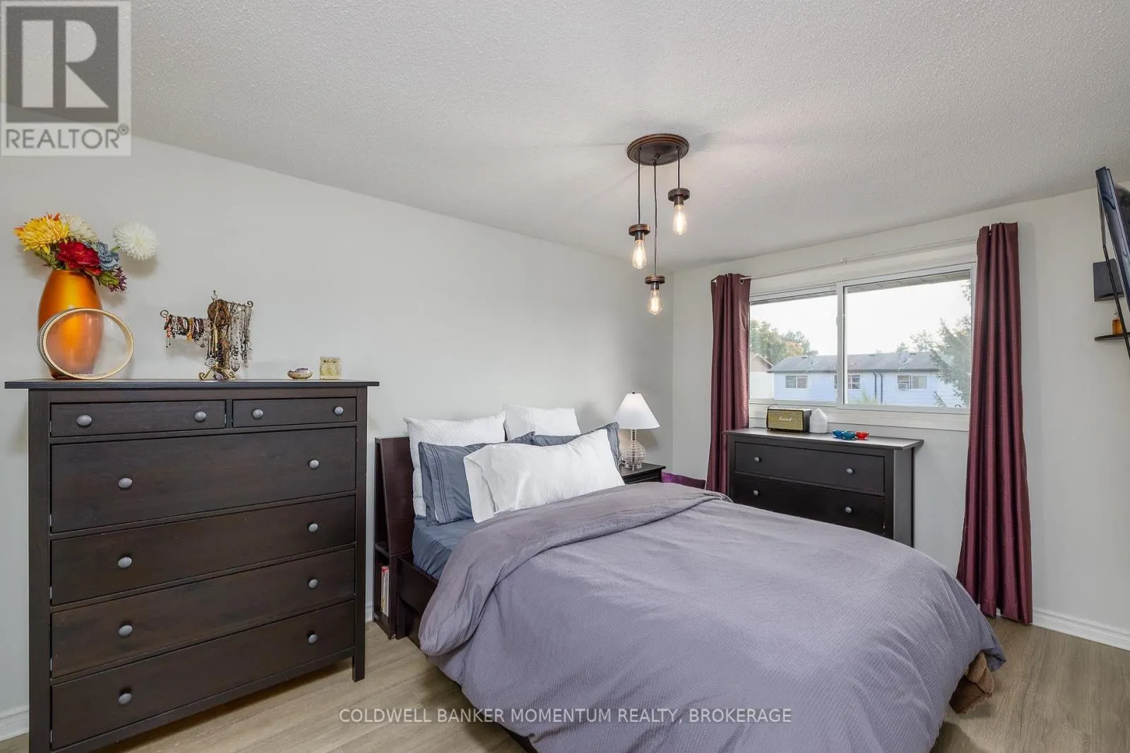 11 - 151 LINWELL ROAD #11