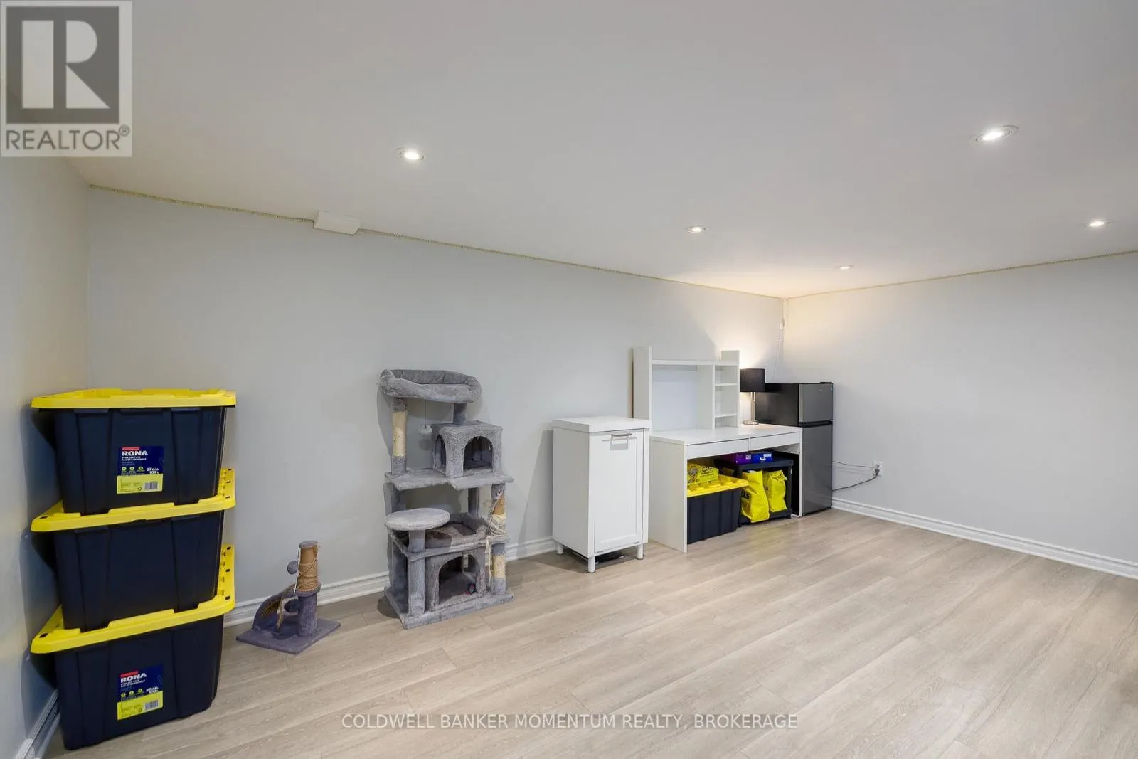 11 - 151 LINWELL ROAD #11