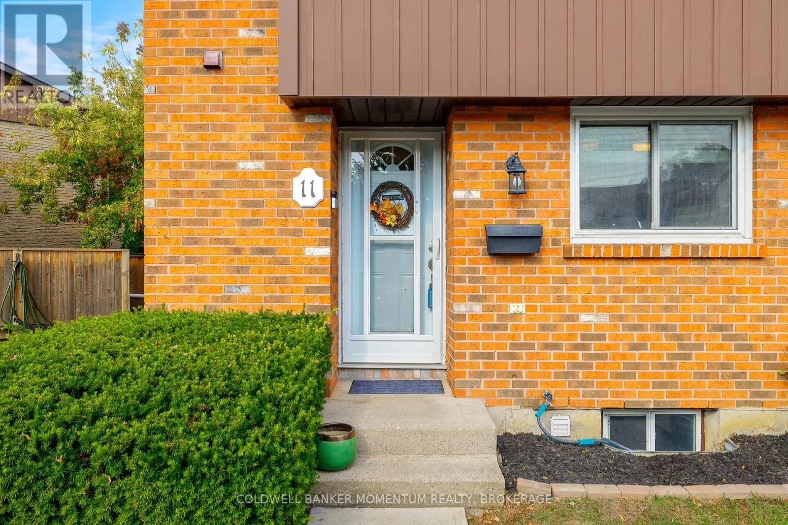 11 - 151 LINWELL ROAD #11