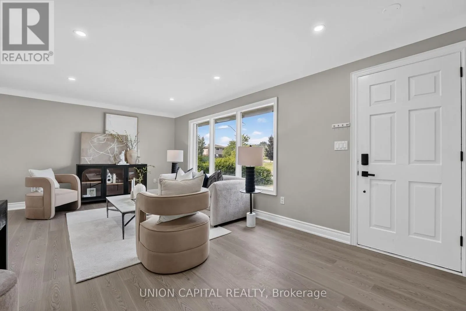 30 COLLIER ROAD N
