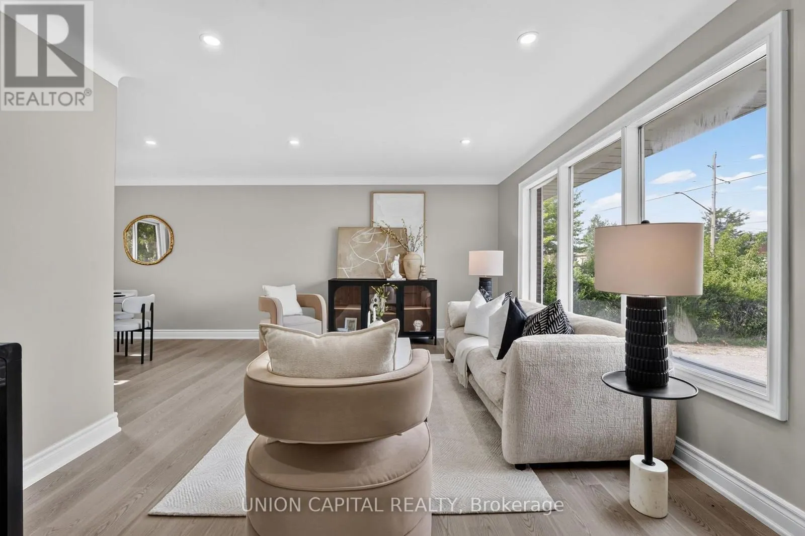 30 COLLIER ROAD N