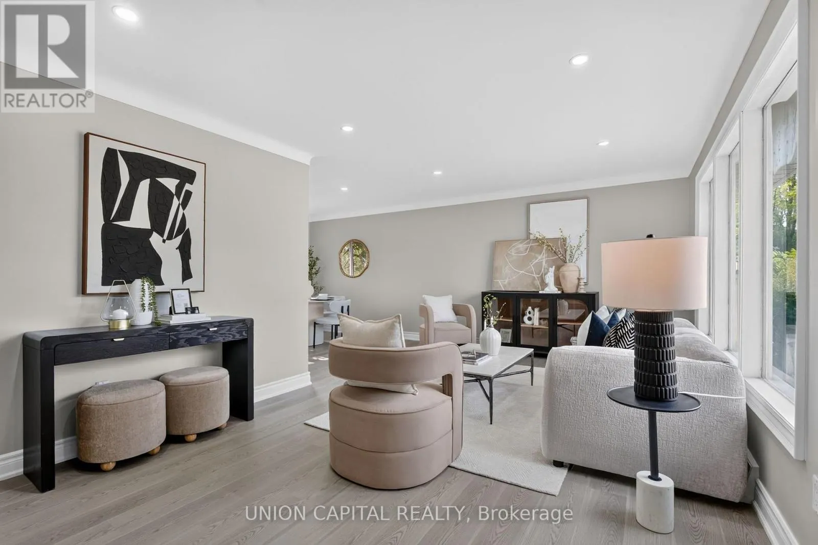 30 COLLIER ROAD N