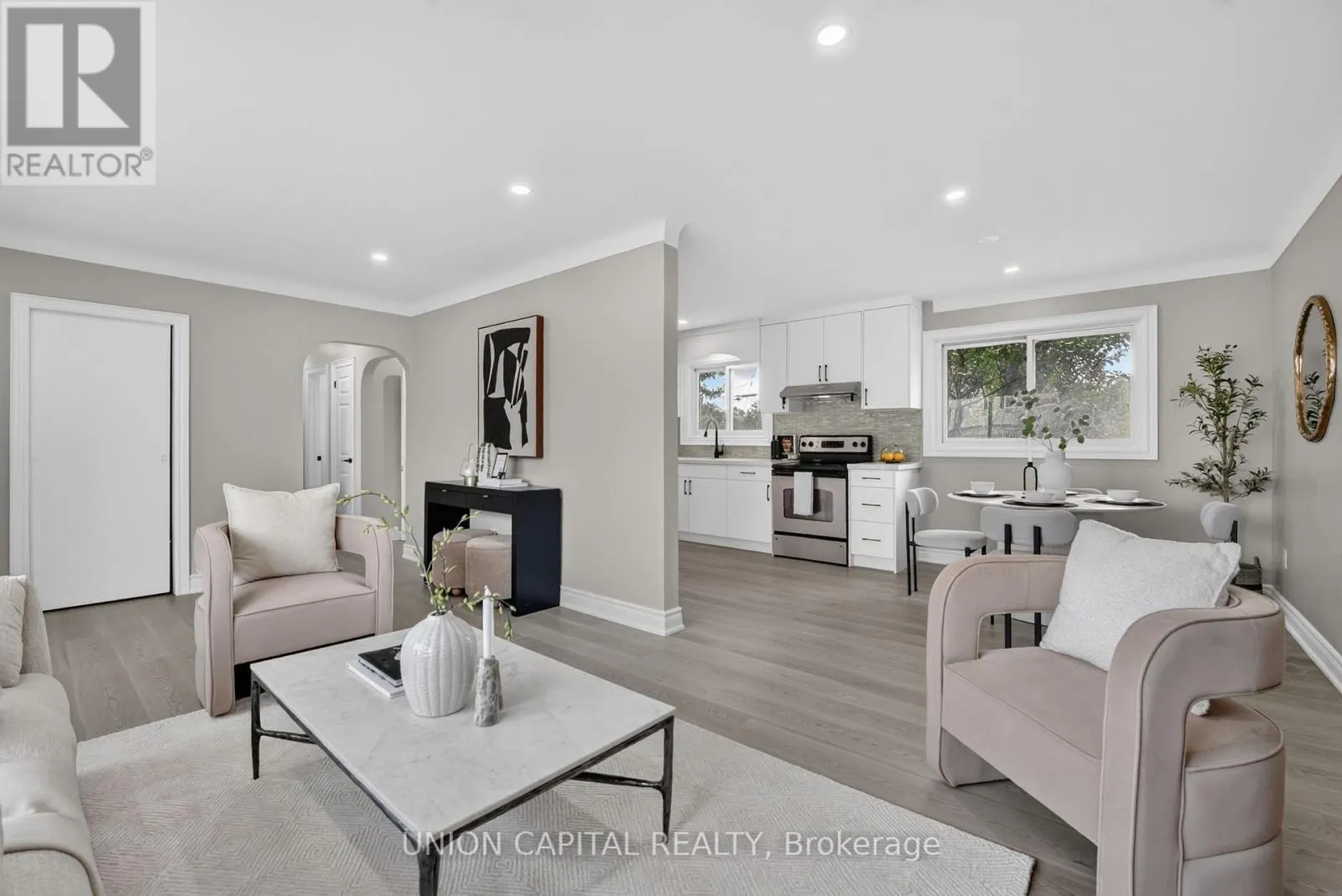 30 COLLIER ROAD N