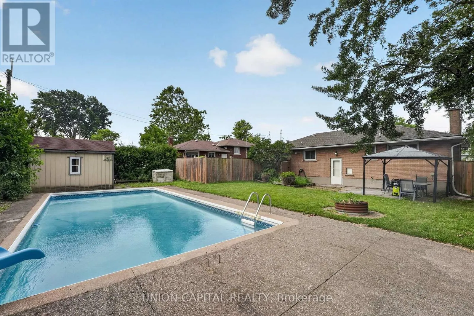 30 COLLIER ROAD N