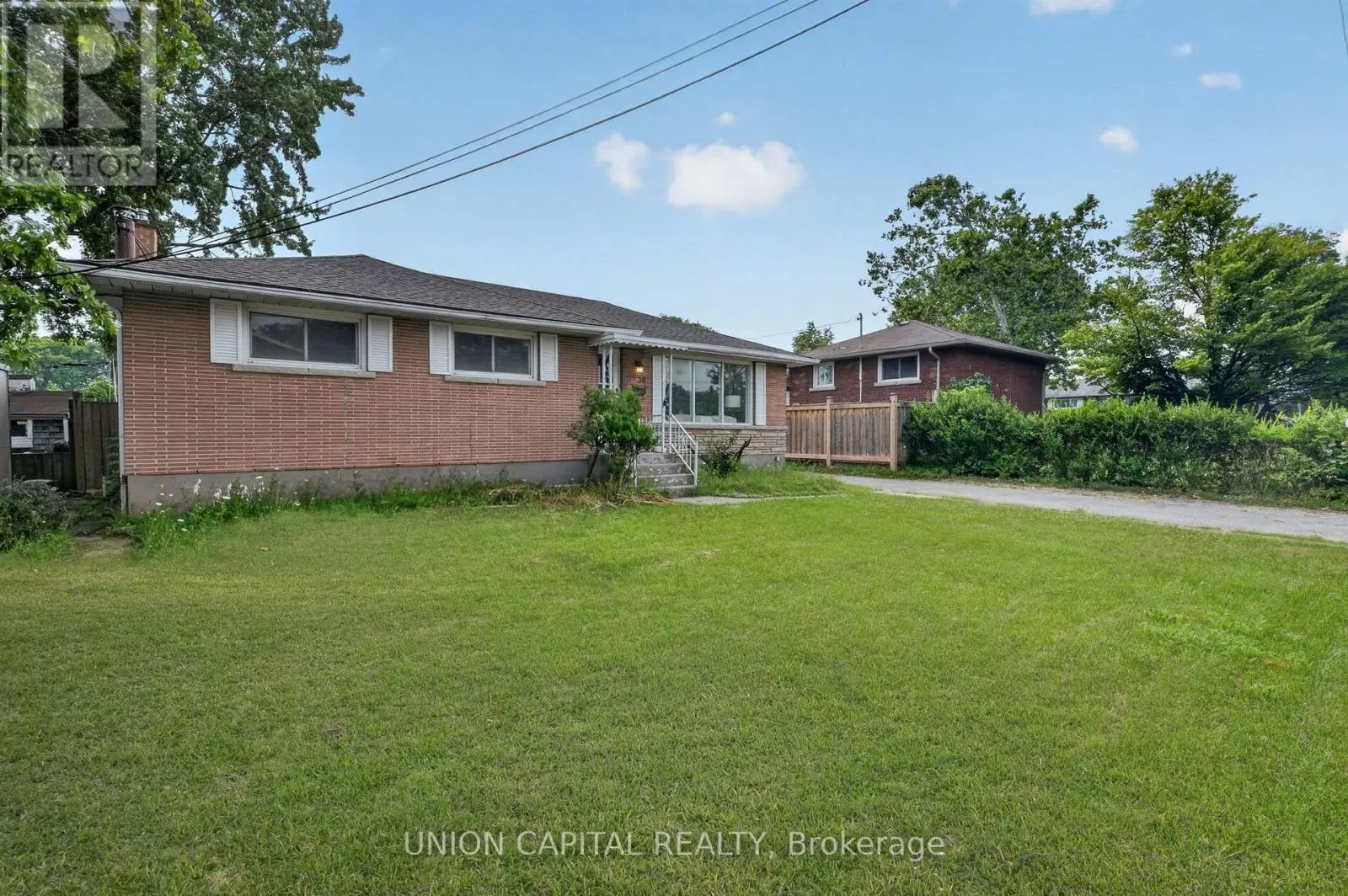 30 COLLIER ROAD N