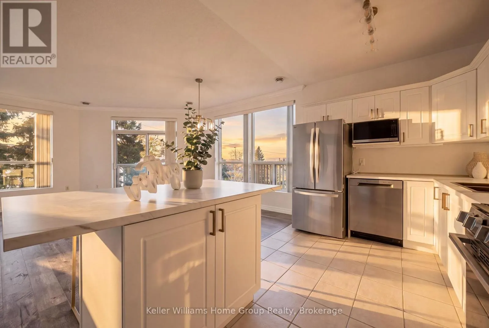 #408 - 255 KEATS WAY ##408