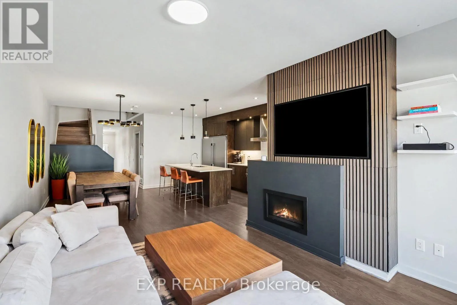 216 PISCES TERRACE
