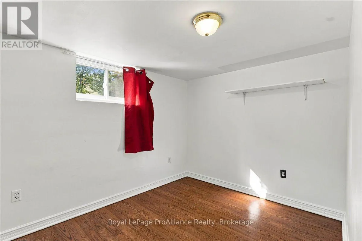 29 BARRY ROAD
