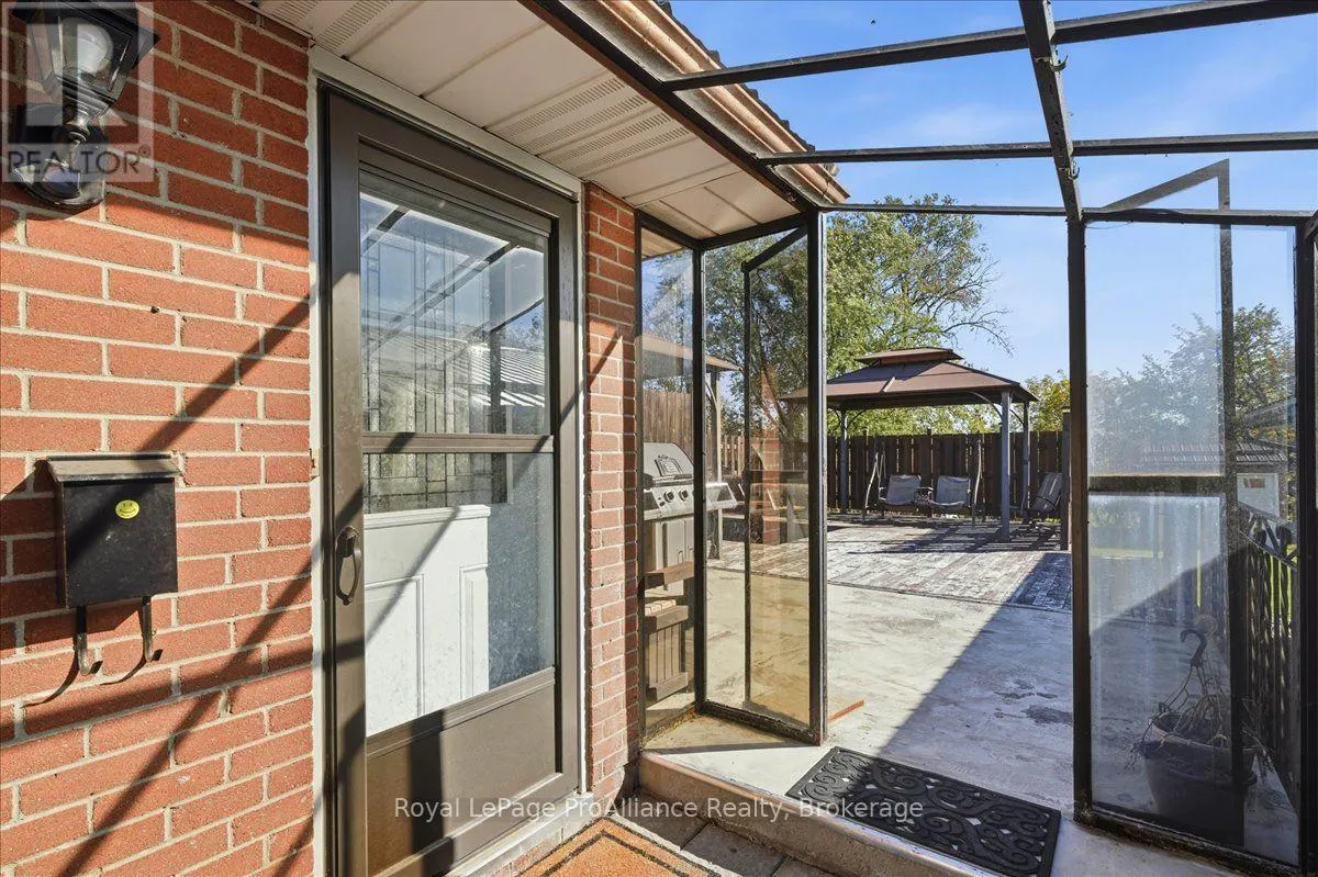 29 BARRY ROAD