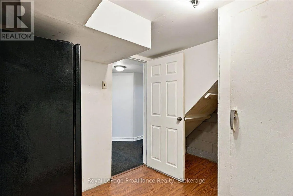 29 BARRY ROAD
